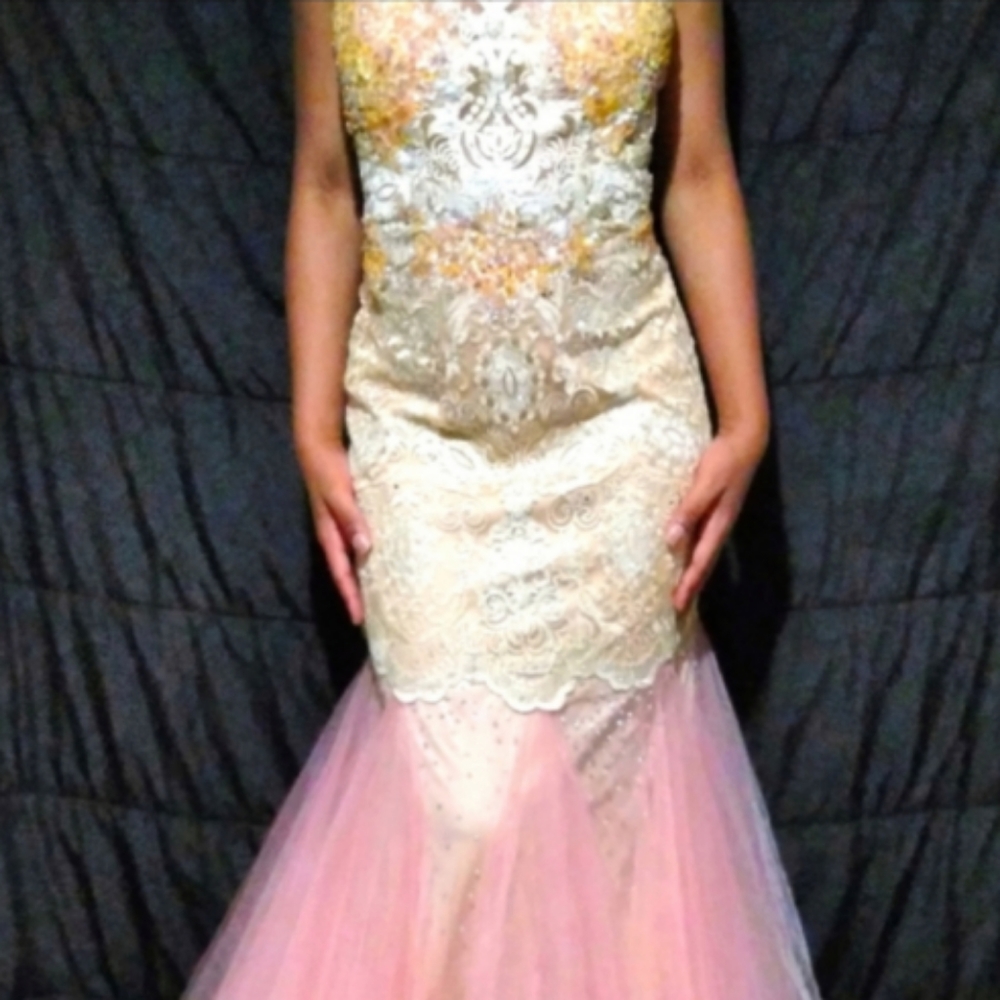 Backless Diamond/Crystal Embroidered Mermaid Wedding/Prom Dress